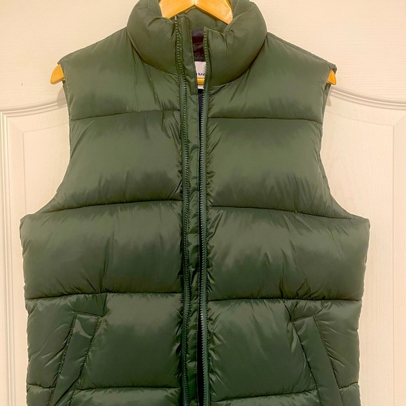 Old Navy Other - NEW Old Navy Frost Free Mens Vest dark green